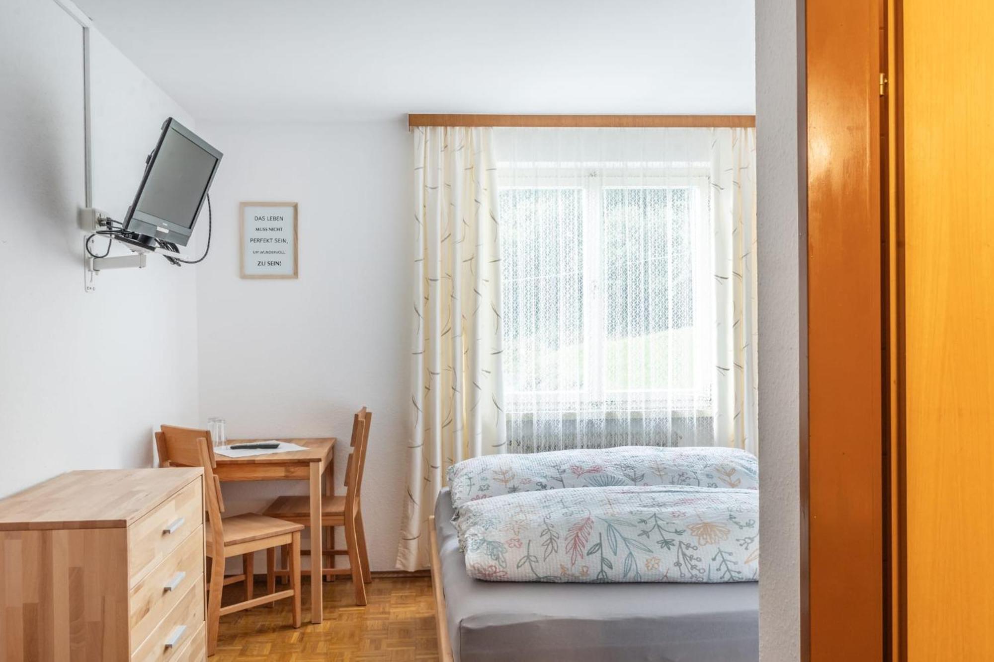 Pension Stein Göfis Buitenkant foto