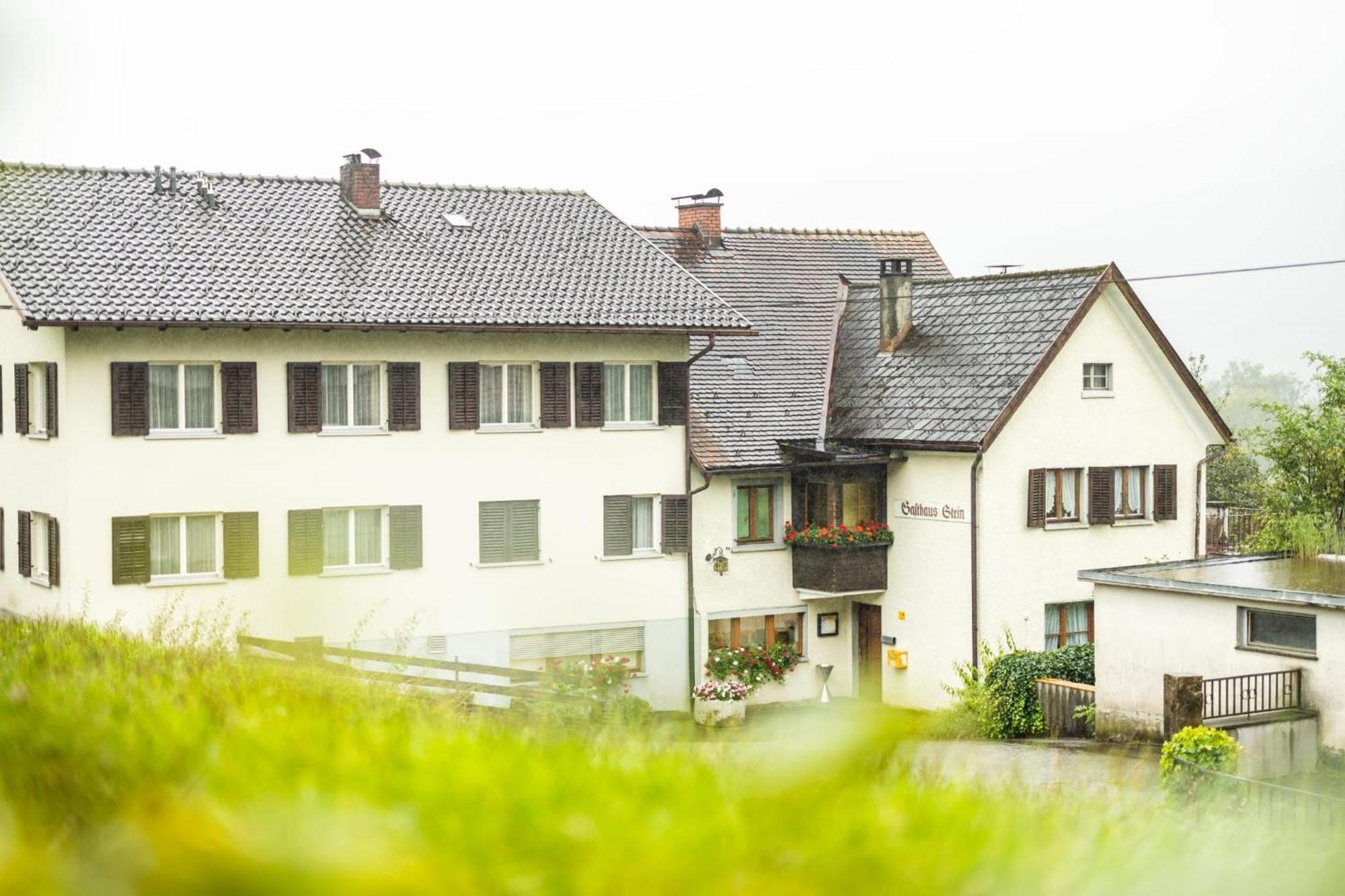 Pension Stein Göfis Buitenkant foto